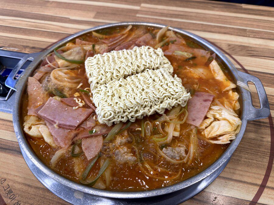 5가지 레시피로 맛보는 부대찌개의 역사와 진화! 2 195b2a3377e5a589