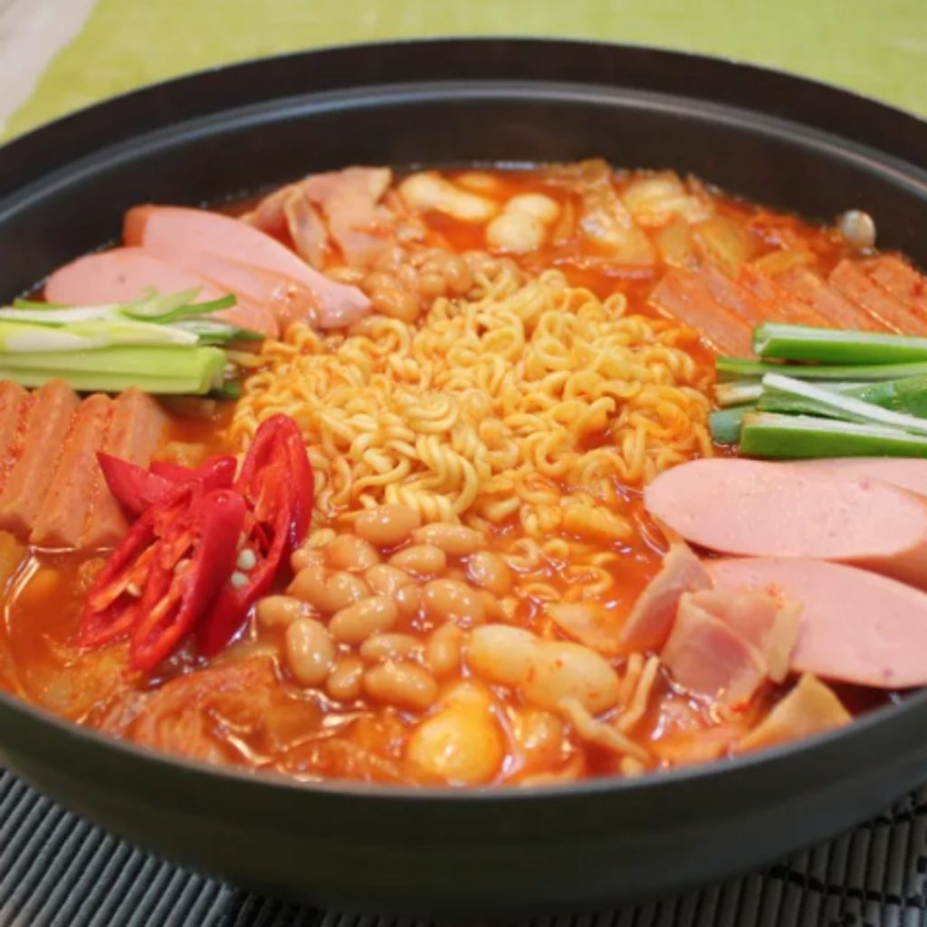 5가지 레시피로 맛보는 부대찌개의 역사와 진화! 3 47172985178561620 1262045315