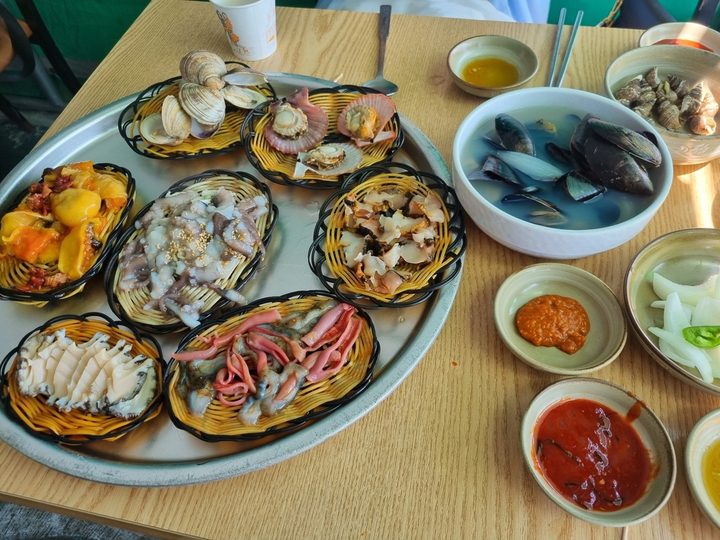 기장읍 연화리 해산물 포장마차: 살아있는 바다의 맛! 오션뷰와 신선함이 넘치는 미식 여행 🌊 2 ms 1